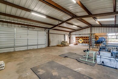 327 Kennel Rd, Springtown, TX 76082 - photo 4