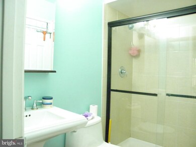 9435 Gentle Cir, Montgomery Village, MD 20886 - photo 6