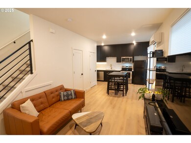 12071 SE Oak St unit 12, Portland, OR 97216 - photo 2
