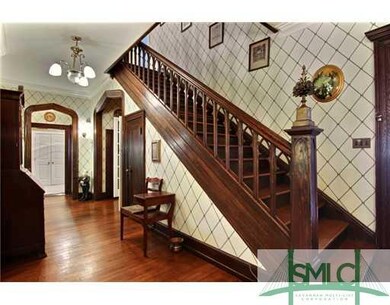 Foyer.