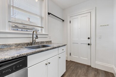 46 Fourth St unit 1, Dover, NH 03820 - photo 3