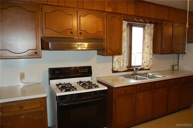 62 17th Ave, North Tonawanda, NY 14120 - photo 5