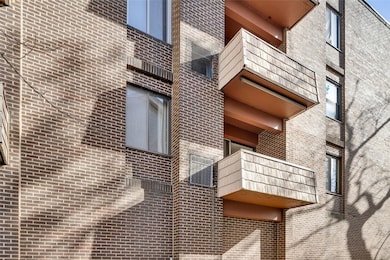 5841 Morrowfield Ave unit 104, Pittsburgh, PA 15217 - photo 3