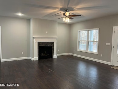 833 Sawmill Rd, Monterey, TN 38574 - photo 3