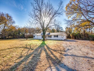 194 S Meadows Dr, Decatur, TX 76234 - photo 4