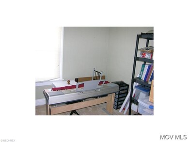 Bedroom/Craft Room