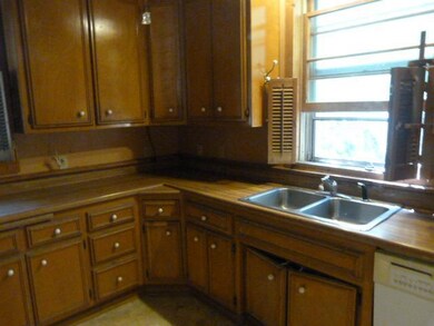 400 S Spring St, Manchester, TN 37355 - photo 4