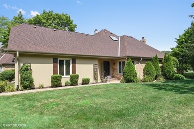 14 Pine Tree Ln, Burr Ridge, IL 60527 - photo 2