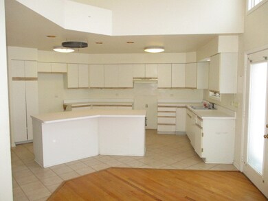 18601 Emily Ct unit 25, Hazel Crest, IL 60429 - photo 4