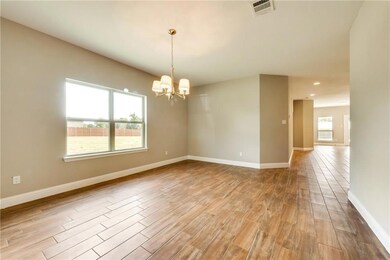 324 E Pecan St, Hurst, TX 76053 - photo 4