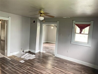 2208 Cedar St, Anderson, IN 46016 - photo 6