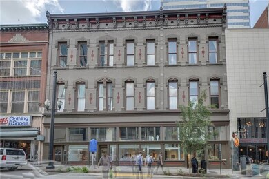 Directly across from Printer's Alley, you will have the luxury of two parking spaces. However,you will rarely have to use your car; you are a short walk from the grocery, restaurants, the drug store, nightlife and our sports teams.