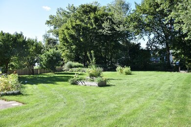 8 Ellis Ave, Dudley, MA 01571 - photo 3