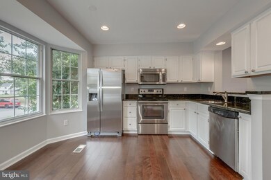 13316 Burkitts Rd, Fairfax, VA 22033 - photo 5