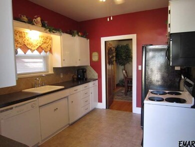 Remodeled kitchen has new counters, & backsplash.N