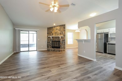 1441 Kingfisher Ln N, Jacksonville, FL 32218 - photo 4