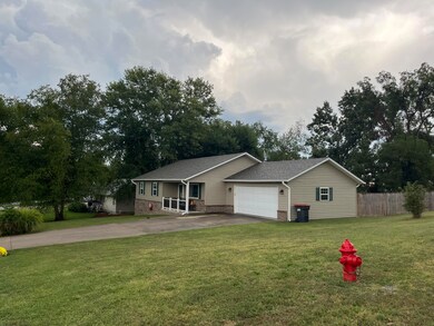 1002 Lake Road Dr, Cassville, MO 65625 - photo 2