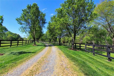 2173 Wilkesboro Hwy, Statesville, NC 28625 - photo 5