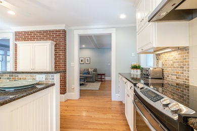 34 Auburn St, Concord, NH 03301 - photo 5