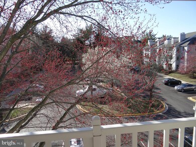 12209 Eagles Nest Ct unit J, Germantown, MD 20874 - photo 2