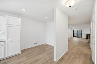 3 Mountain Ridge Rd unit C0103, Bloomingdale, NJ 07403 - photo 5