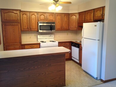 657 Simbury St unit 8, Columbus, OH 43228 - photo 2
