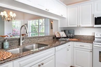 Nice and bright kitchen