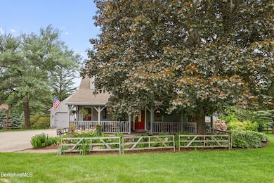 135 East St, Lee, MA 01238 - photo 5