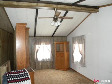 Living Room (Furniture will be removed)