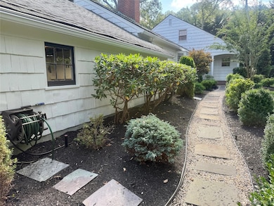 185 Quaker Path, Setauket, NY 11733 - photo 6