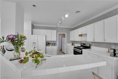 5790 Native Dancer Ct, Las Vegas, NV 89113 - photo 5