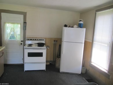 114 Walnut St, Coshocton, OH 43812 - photo 6