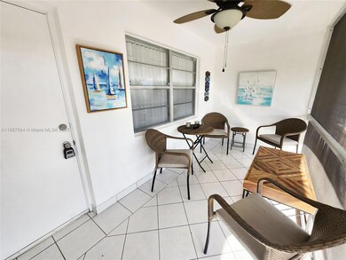 580 Egret Dr unit 322, Hallandale Beach, FL 33009 - photo 3
