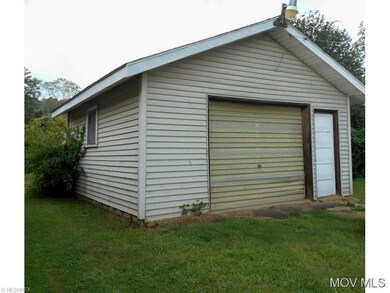 One car detached garage