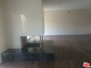 18901 Lanark St, Reseda, CA 91335 - photo 4