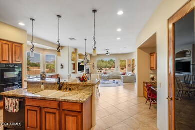 726 E Shawna-24