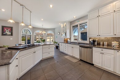 716 Howard Ave, Des Plaines, IL 60018 - photo 6