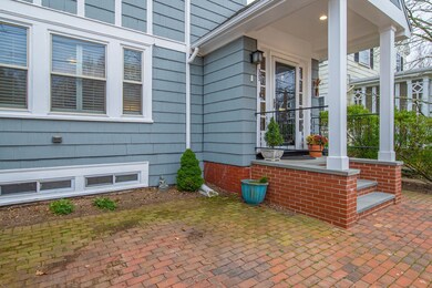 553 Lloyd Ave unit 2, Providence, RI 02906 - photo 6