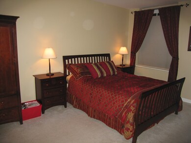 60E Glen Rd unit P4, Brookline, MA 02445 - photo 6