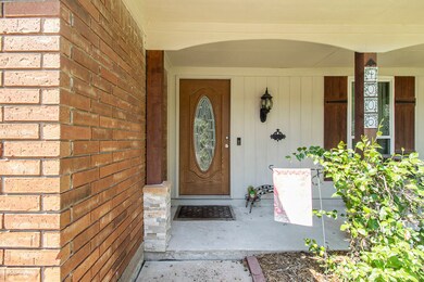 4006 Spring Brook Ct, Pearland, TX 77584 - photo 5