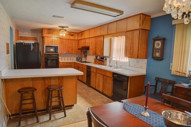 4431 Fender Ct, Jacksonville, FL 32210 - photo 7