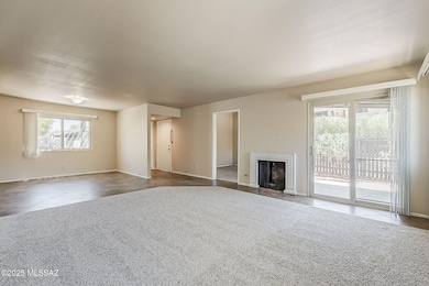 LR/Great Room/Foyer