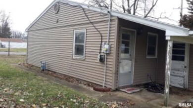 1314 N Hamilton St, Lincoln, IL 62656 - photo 4