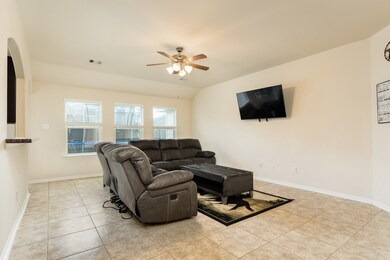 4712 Lake Rim Dr, Alvin, TX 77511 - photo 6