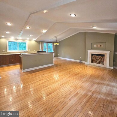 2509 Foxcroft Way, Reston, VA 20191 - photo 6