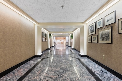 111 Mulberry St unit 1K, Newark, NJ 07102 - photo 3