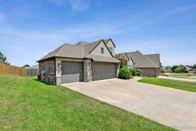 7502 E Jackson Place, Broken Arrow, OK 74014 - photo 3