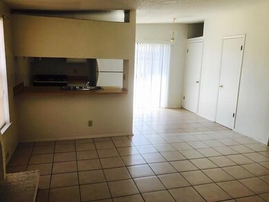 10532 Shannon Place unit B, El Paso, TX 79925 - photo 4