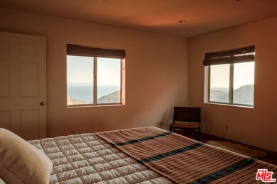 3029 Sequit Dr, Malibu, CA 90265 - photo 4