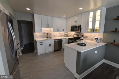 1666 Parkcrest Cir unit 100, Reston, VA 20190 - photo 2